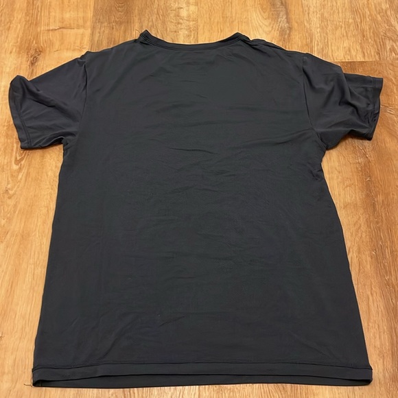 Perry Ellis Performance Top - Picture 2 of 6